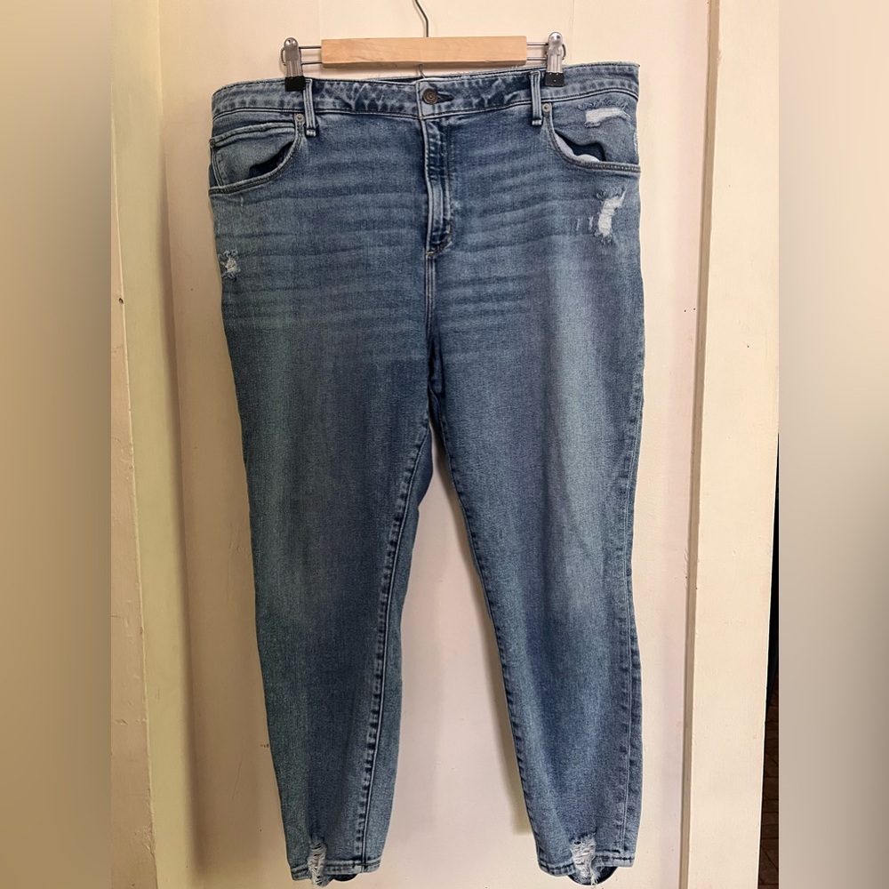 Abercrombie & Fitch Super Skiny Ankle High Rise Disstressed Jeans